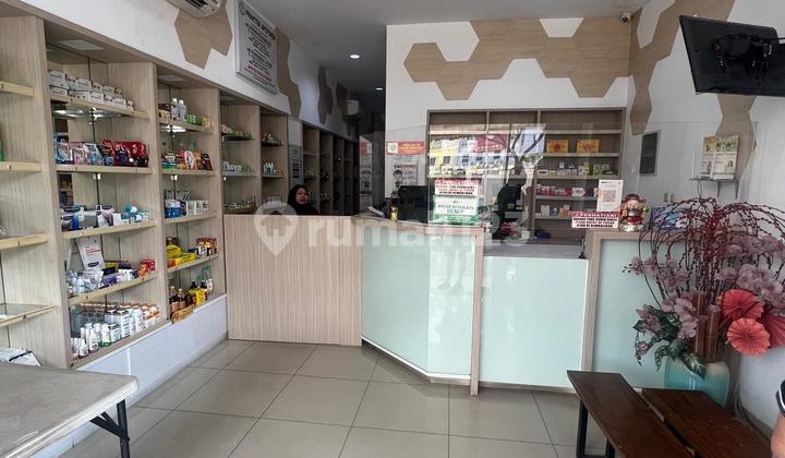 Golf Lake Cengkareng West Jakarta 4x15 3-Story Row House Furnished Golf Lake Cengkareng West Jakarta 4x15 3-Story Row House Furnished