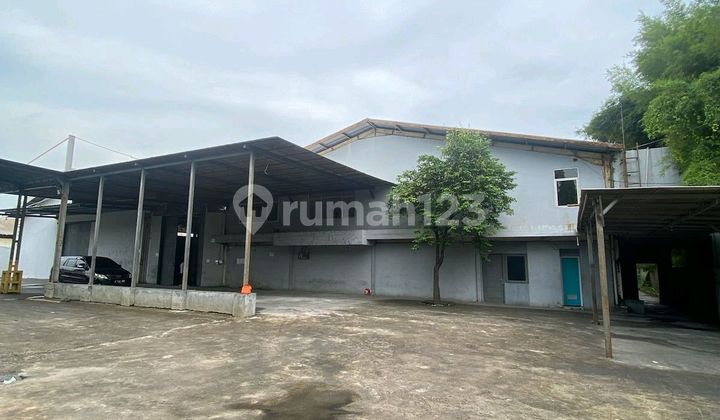 Gudang Di Kapuk Kamal Raya Jakarta Utara Luas Tanah : 3727m2 +- (panjang 75+-, Lebar 47+-) Luas Bangunan/gudang : 2270m2 +- (50x45+-)cocok Untuk Produksi/penyimpanan (usaha Logistic)- Lokasi Strategis- Pinggir Jalan Dan Dekat Ke Jalan Besar- Kurang Lebih 