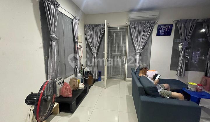 Pantai Indah Kapuk Jual Cepat Rumah Layar Permai Jakarta Utara Luas 144M² Hook 2 Lantai 3 Kamar Tidur + 1 Certificate SHM