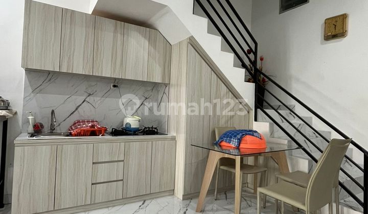 Rumah Di Muara Karang Jakarta Utara, Rumah Cantik Siap Huni 4x15=3 Lantai Kamar Tidur 3+1 , Sekeliling Kuliner 2