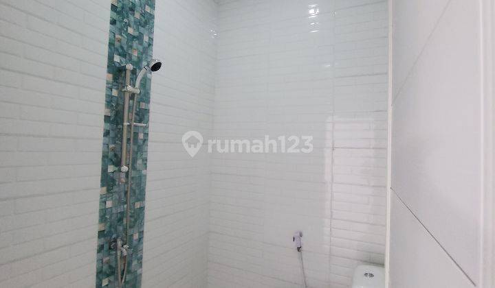 Rumah 3 kamar posisi depan taman di citra indah 7
