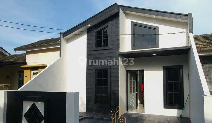 Dijual rumah tipe american clasic rasa baru 2