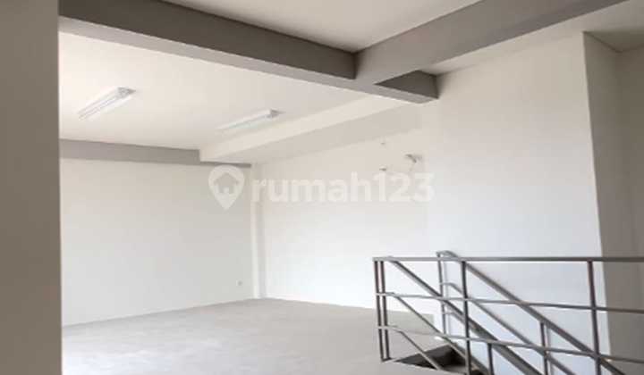 Dutaindah Warehouse, Container Access, Low Price, Ready to Use.