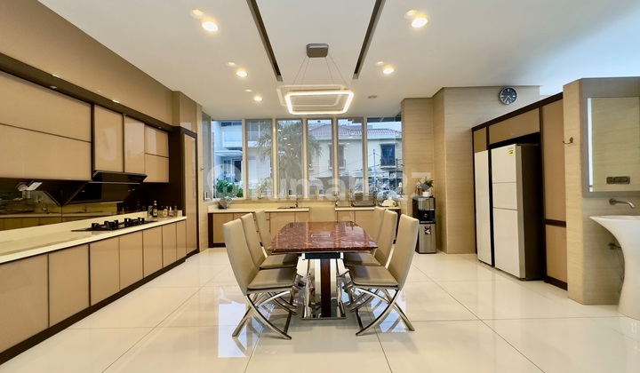Rumah Mewah Sunter Komplek Bagus Siap Huni Posisi Hook