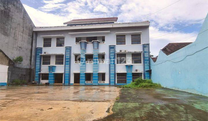 Gedung 3 lantai di area pettarani makassar 2