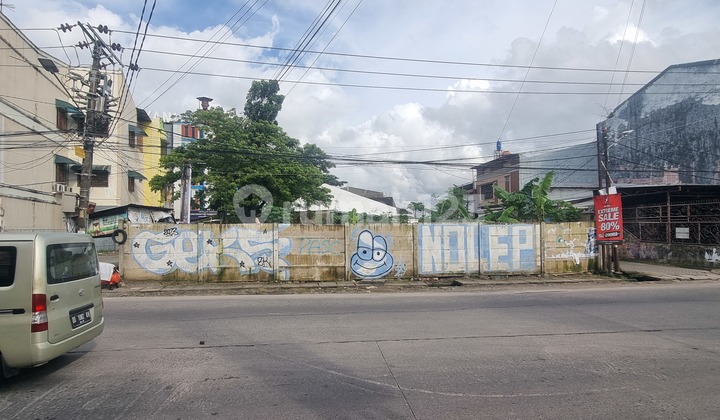 Vacant land on Bau Mangga Street, Panakkukang, Makassar.