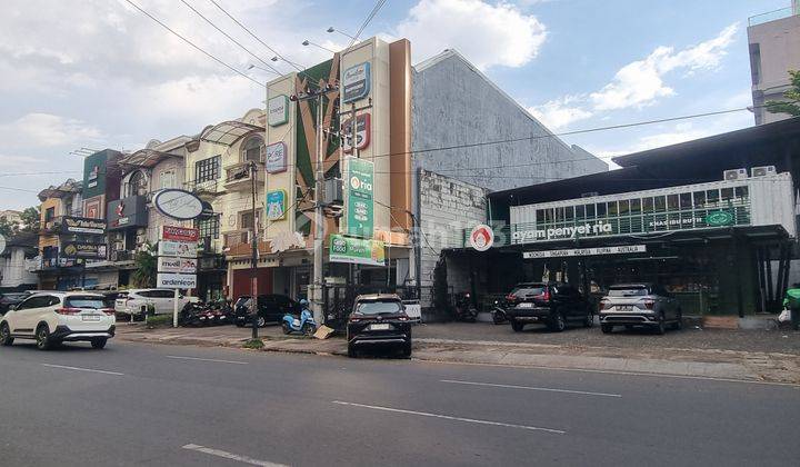 Bangunan resto di pusat kota makassar 2