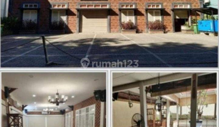 Bangunan resto Poros Jalan Monginsidi Makassar 2
