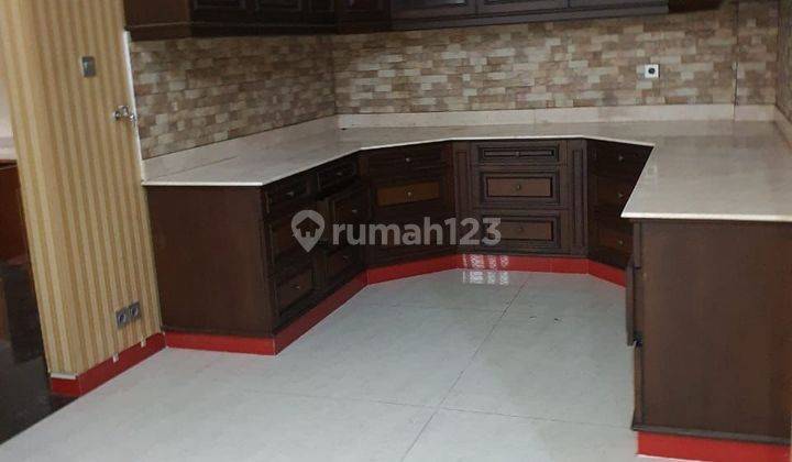 Rumah Nyaman 4 lantai di Pluit 2