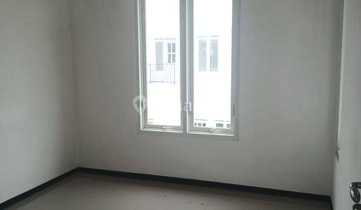 Rumah 2 lantai SHM di belakang kampus Binus Araya Malang