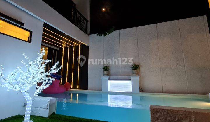 Rumah Baru Full Furnished 2 Lantai di Bandara Palmerah
Cemorokandang
Kota Malang Dekat Exit tol Sawojajar 