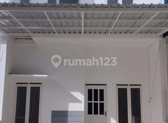 Rumah 2 lantai SHM di belakang kampus Binus Araya Malang