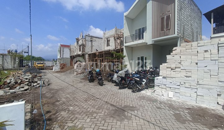 Rumah 2 Lantai SHM di Kasin putuk
Ampeldento
Karangploso
Malang hadap Barat Laut