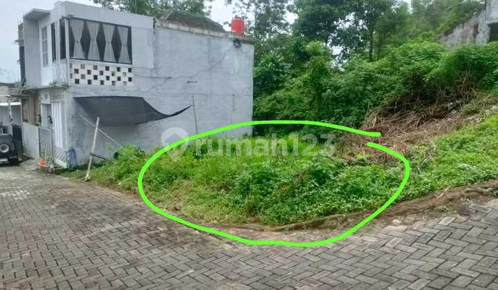 Tanah Siap Bangun SHM di Jl. Teluk
Kelurahan Arjosari
Kota Malang Tanah Siap Bangun SHM di Jl. Teluk
Kelurahan Arjosari
Kota Malang