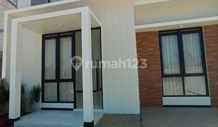 Rumah Cantik 1 lantai SHM Kondisi Baru Dekat UB di di LowokwaruKota Malang