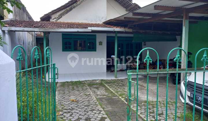 Rumah 1 lantai SHM Tanah luas 240m² dekat Arjosari - dekat Mall Araya dan Kampus Binus Malang Rumah 1 lantai SHM Tanah luas 240m² dekat Arjosari - dekat Mall Araya dan Kampus Binus Malang