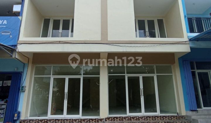 Ruko Baru luas tanah 130 m² - SHM di Jl Akordion
Malang
Jawa Timur dekat Kampus UB