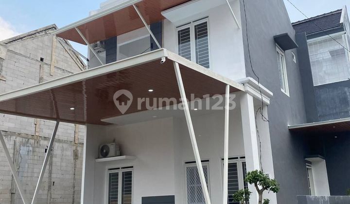 Rumah 2 Lantai di belakang Kampus Binus 5 menit Dari Araya malang