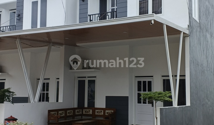 Rumah Bagus 2 Lantai SHM Dekat Kampus Binus Araya Pakis Malang 2