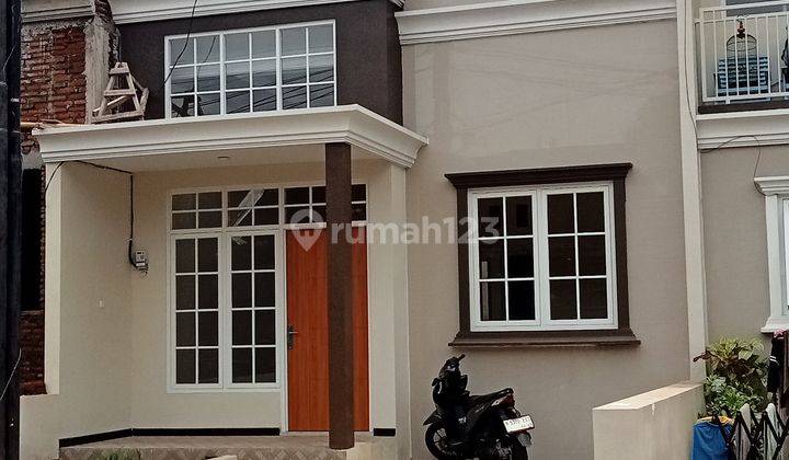Rumah Cantik Shm Posisi Pinggir Aspal Jalan Cocok Buat Usaha Di Malang Kota  1