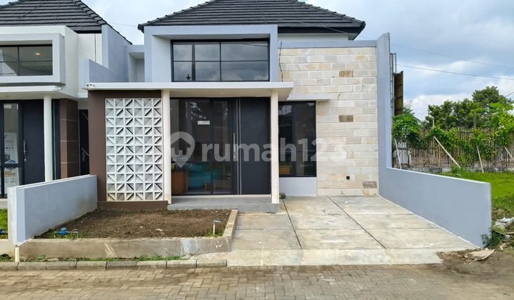 Nice House Price, SHM Near Airport & Toll Exit In Saptoraya Housing,, Malang, East Java Nice House Price, SHM Near Airport & Toll Exit In Saptoraya Housing,, Malang, East Java