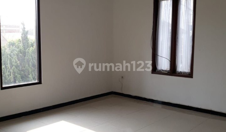 Singgasana Bandung 2-Storey House in Favorite Environment, Suitable for Family Living 2