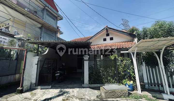 Disewakan Rumah Minimalis dengan Lahan Belakang Luas di Cimahi Disewakan Rumah Minimalis dengan Lahan Belakang Luas di Cimahi
