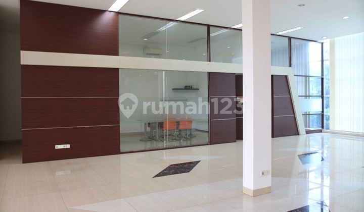 Luxury 2-Story Office Ready for Use in Bkr, Suitable for Banks & Finance Luxury 2-Story Office Ready for Use in Bkr, Suitable for Banks & Finance