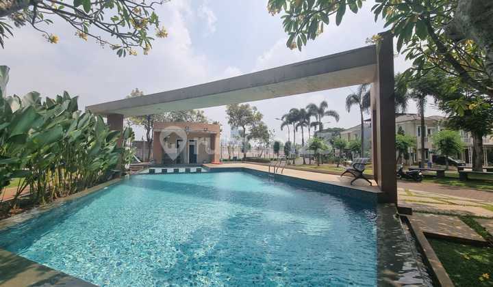 Rumah Siap Huni. Dikawasan Elite Ada Kolam Renang. Seli