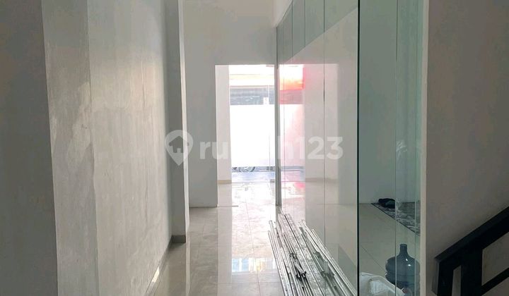 Ready-to-Live Shophouse With Free Parking 2