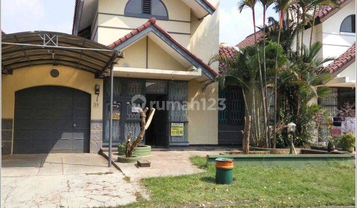 Rumah asri dan nyaman buat ditinggal. 1