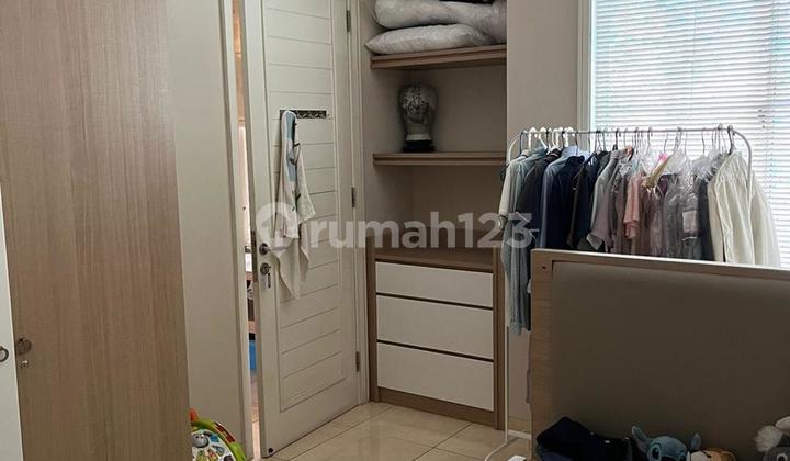 Ready-to-Live 4 Bedroom 3-Story House 2