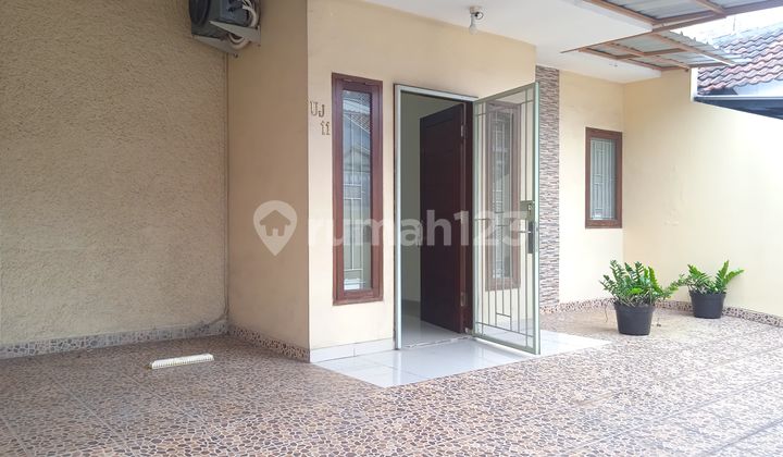 Nice House Ready to Live In. Competitive Price. Land. Nice House Ready to Live In. Competitive Price. Land.