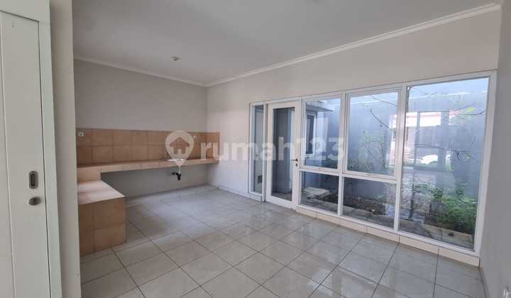 Rumah Nyaman Fasilitas Danau Di Gading Serpong. Seli