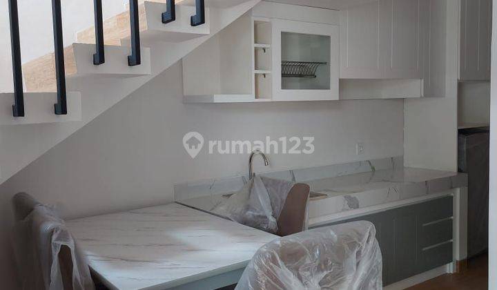 Rumah Baru 2 Lantai Full Furnished Siap Huni Tinggal Bawa Koper Cocok Bagi Mahasiswa/Keluarga Muda  2