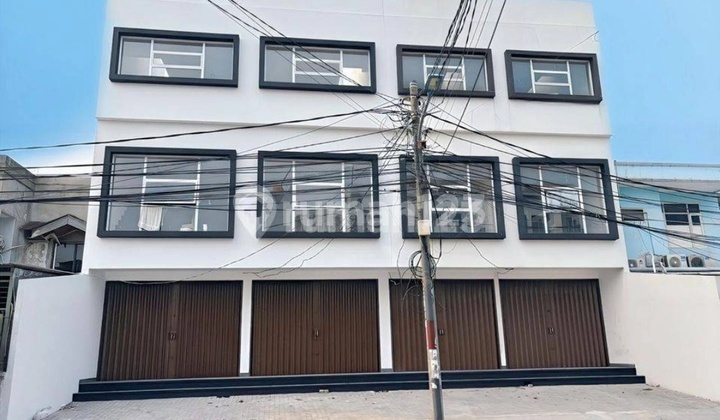 Dijual Murah 3 Unit Ruko 3 Lantai Bangun Baru Posisi Pinggir Jalan Siap Utk Segala Usaha Di Area Kebon Jeruk Jakarta Barat