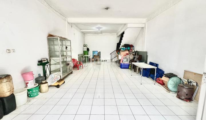 For Sale Fast & Cheap 3-Story Ruko Ready for Any Business Busy Strategic Location at Mutiara Karawaci Modern Market 2