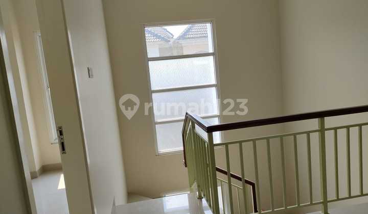 Dijual Cepatrumah Type Split 3 Lantai Siap Huni Semi Furnished Masih Rapi Dan Terawat Cuma Selangkah Ke Pusat Kuliner Aniva Di Cluster Samara Village 2