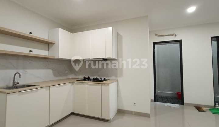 Jual Murah*rumah Baru Siap Huni 2 Lantai Semi Furnished Merupakan Hunian High Class Di Cluster *carson* Gading Serpong