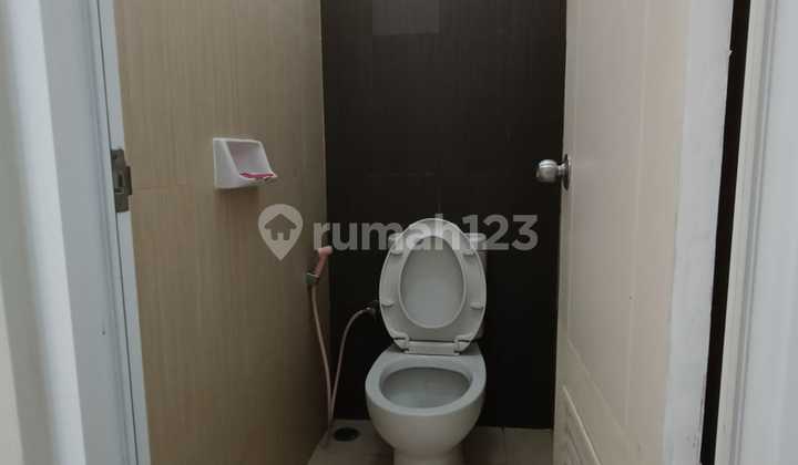 For Rent: Newly Painted 2-Story Ready-to-Occupy Empty House Near Club House, Suitable for Young Families in Arcadia Village Cluster. 2