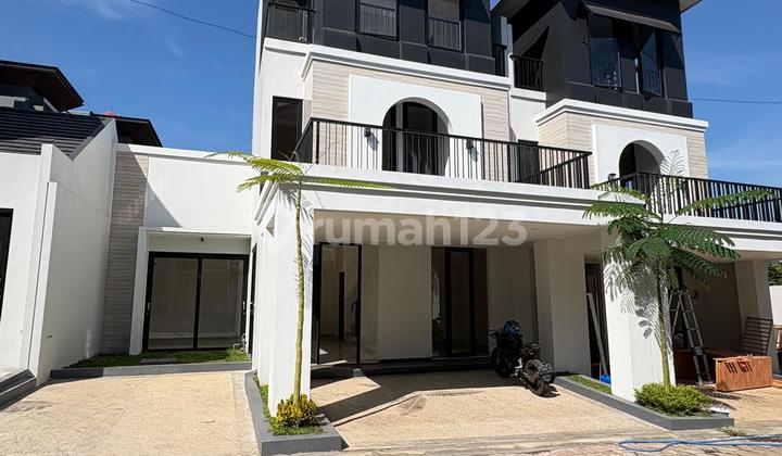 3-Storey House Ready to Occupy, All Fees Included, Telaga Bodas Gajahmungkur, Near Police Academy. 2