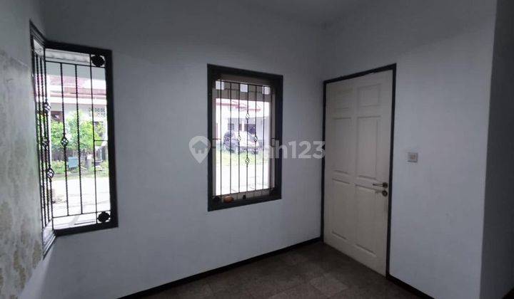 Dijual Rumah 1 Lantai Sangat Terawat Klomplex Exclusive Perum Unimas Garden Regency Waru Sidoarjo 6