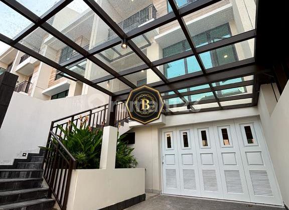Rumah 3 Lantai  4 BR Brand New di Pondok Indah Townhouse 