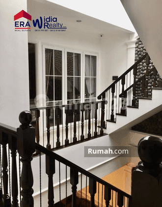 Rumah 3 Lantai Minimalis di Jl. M.yamin, Menteng, Jakarta Pusat 1