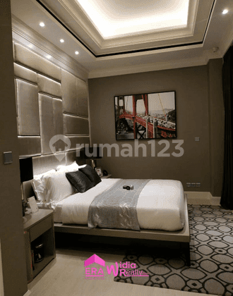 Apartemen 4+1 Kamar Type Penthouse Sky Villa The Stature, Jakarta Pusat 1