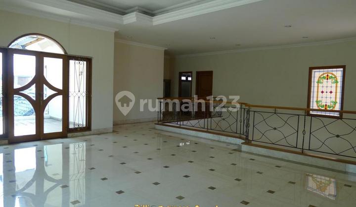 Disewa Rumah 5 Kamar Tidur Bagus di Jl.MPR Cipete,Jakarta Selatan 2