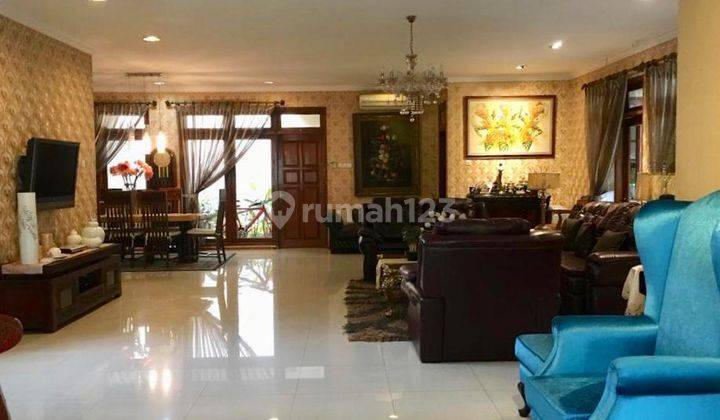 Disewa Rumah 2 Lantai Bagus di Kuningan, Jakarta Selatan 1