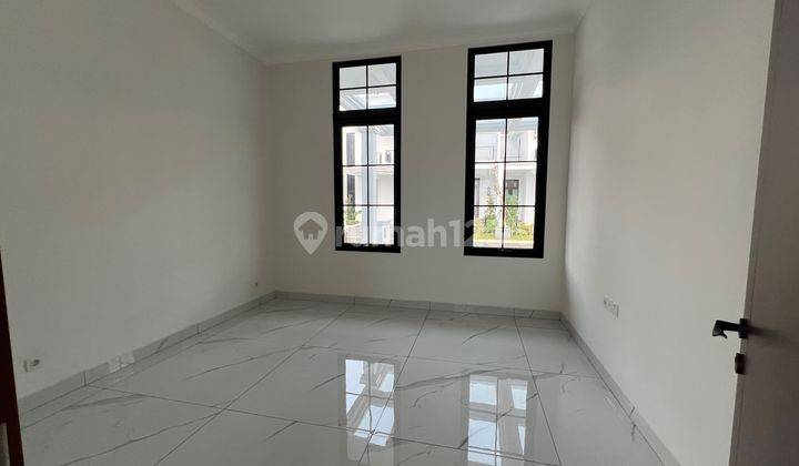 kamar tidur rumah 3 lantai mewah hoek