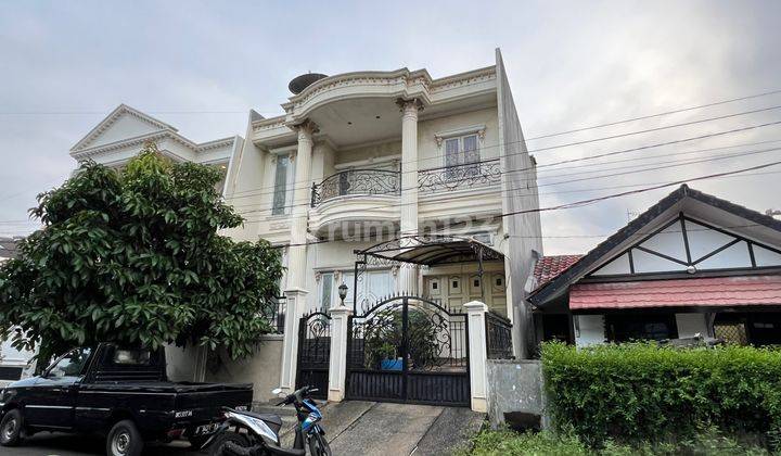 Rumah American Klasik Mewah 2 Lantai Siap Huni Jalan Boulevard 1