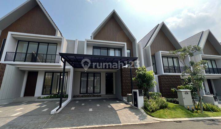 Rumah 2 Lantai Full Furnish Mahogany Summarecon Bogor View Pegunungan  1